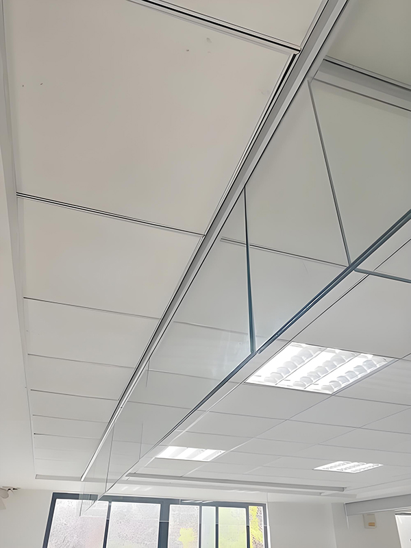 秦都玻璃秦都挡烟垂壁