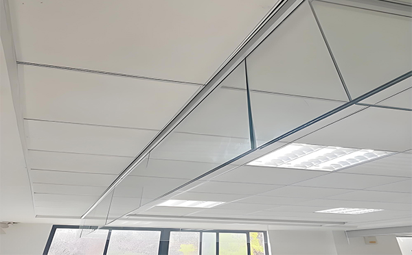 秦都玻璃挡烟垂壁