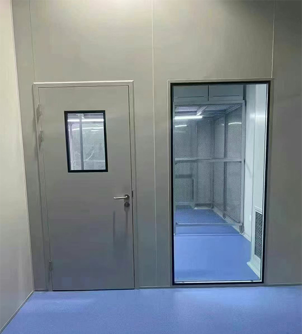 学校教学楼完成秦都防火门标准化安装