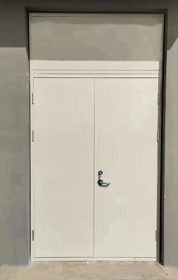 展览馆项目完成大跨度秦都防火门安装 展览馆项目完成大跨度秦都防火门安装